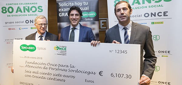 Specsavers Opticas raise over 6,000€ for ONCE