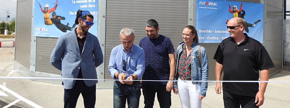 Mayor of Campillos officially opens Spain’s first outdoor skydiving simulator