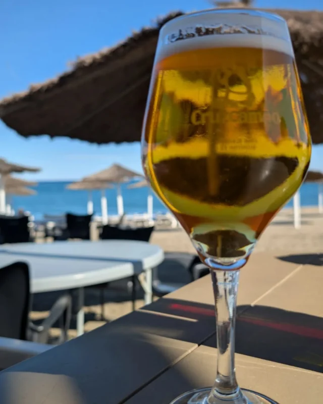 😎 Nearly Friday and the sun is finally out. 
🍻 Beer o'clock 😜

#thursdaysthenewfriday #expatlife #spain #marketing  #marbella #manilva